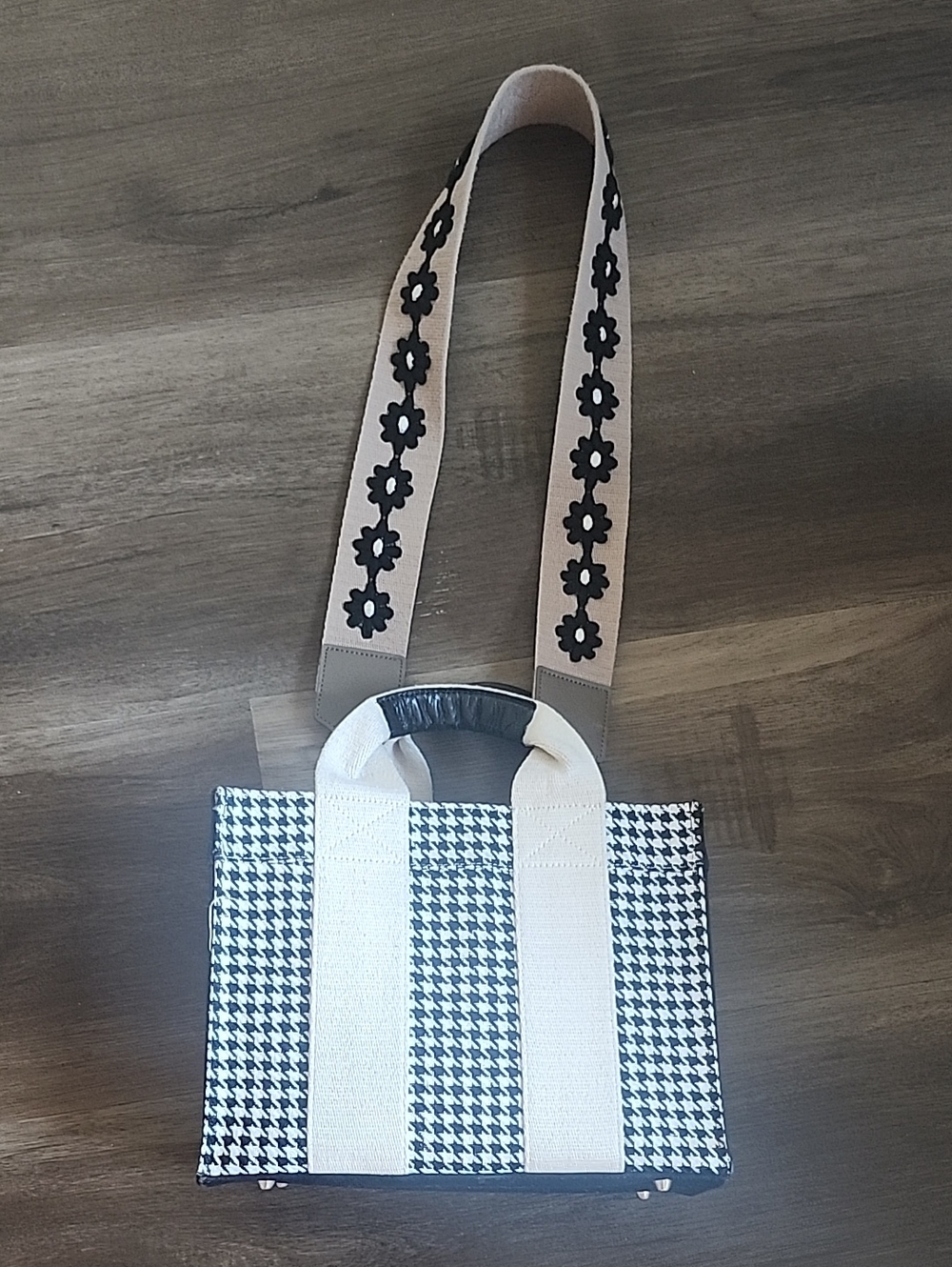 Canvas Houndstooth Tote Bag with Floral Strap - Black & White